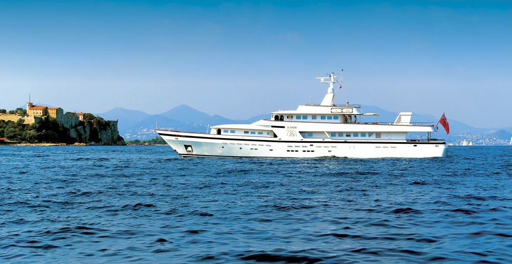 yacht il cigno proprietario